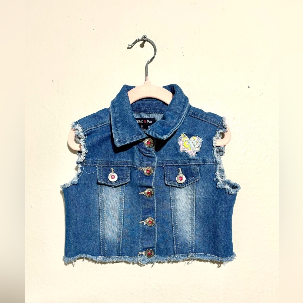 LIMITED TOO Girls‎ Size 5 Cropped Denim Vest Sleeveless Button-Up Frayed Hem